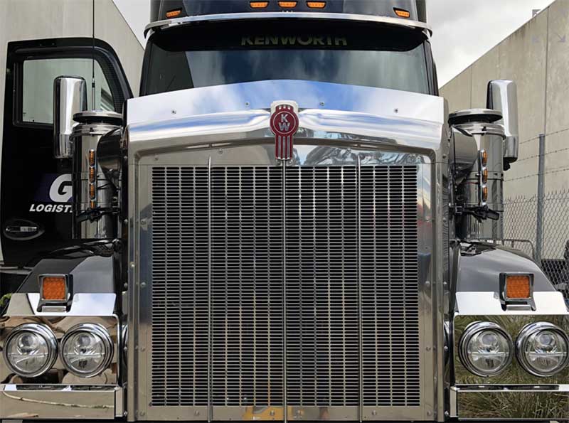 BUG DEFLECTOR KENWORTH T610 LOVE HART